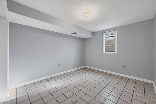 Building Photo - Beautiful 4 Bedroom Home in Wheatridge!!