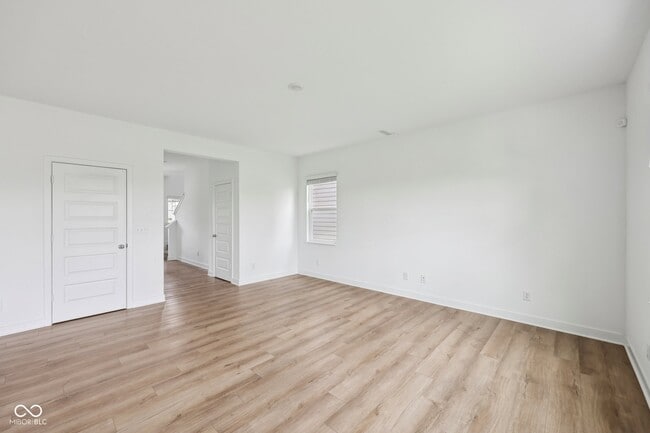 Building Photo - 17255 Gresham Ln