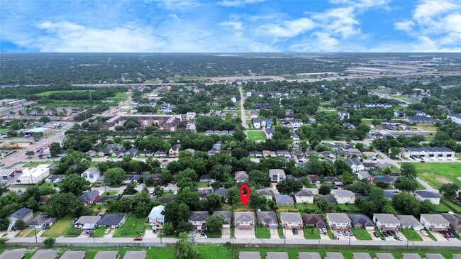 Building Photo - 3738 Lehall St