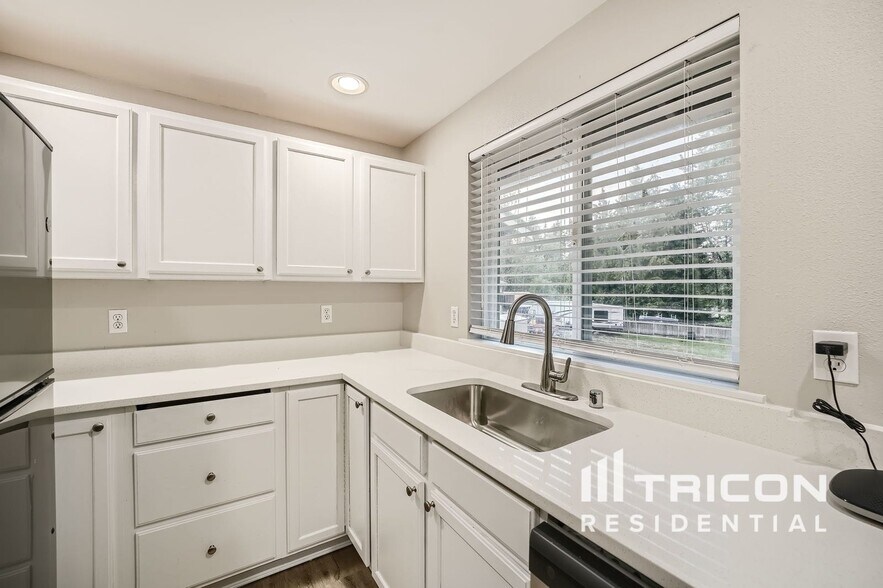 Building Photo - 20307 Larita Dr E