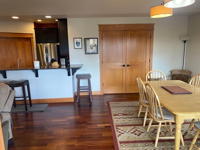 Building Photo - 2 bedroom Whitefish Condo with views and walking distance to City Beach!