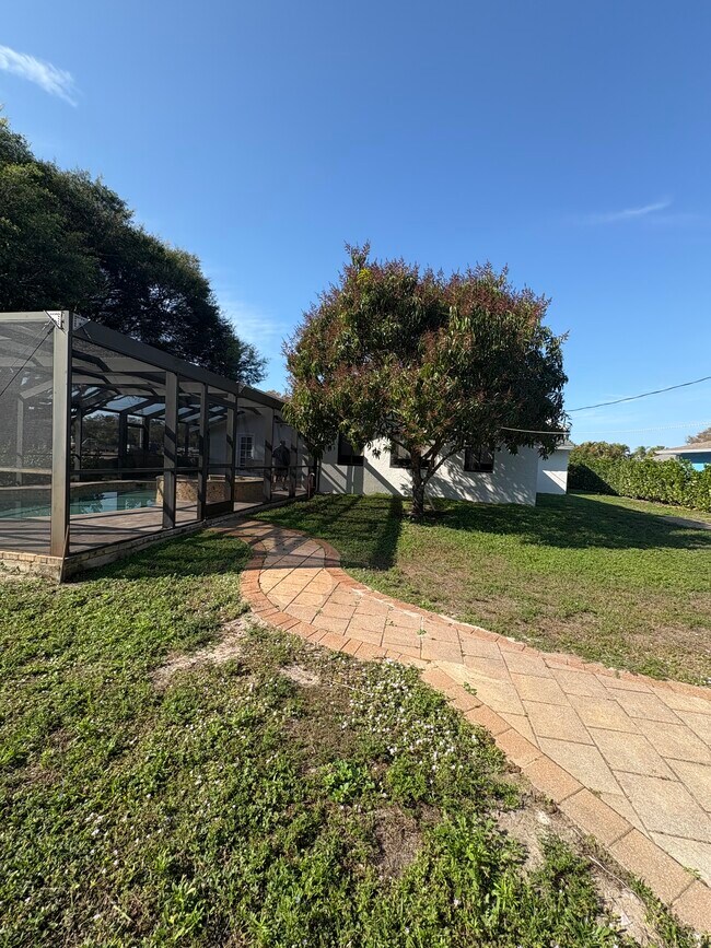 Building Photo - 27989 Lance Dr