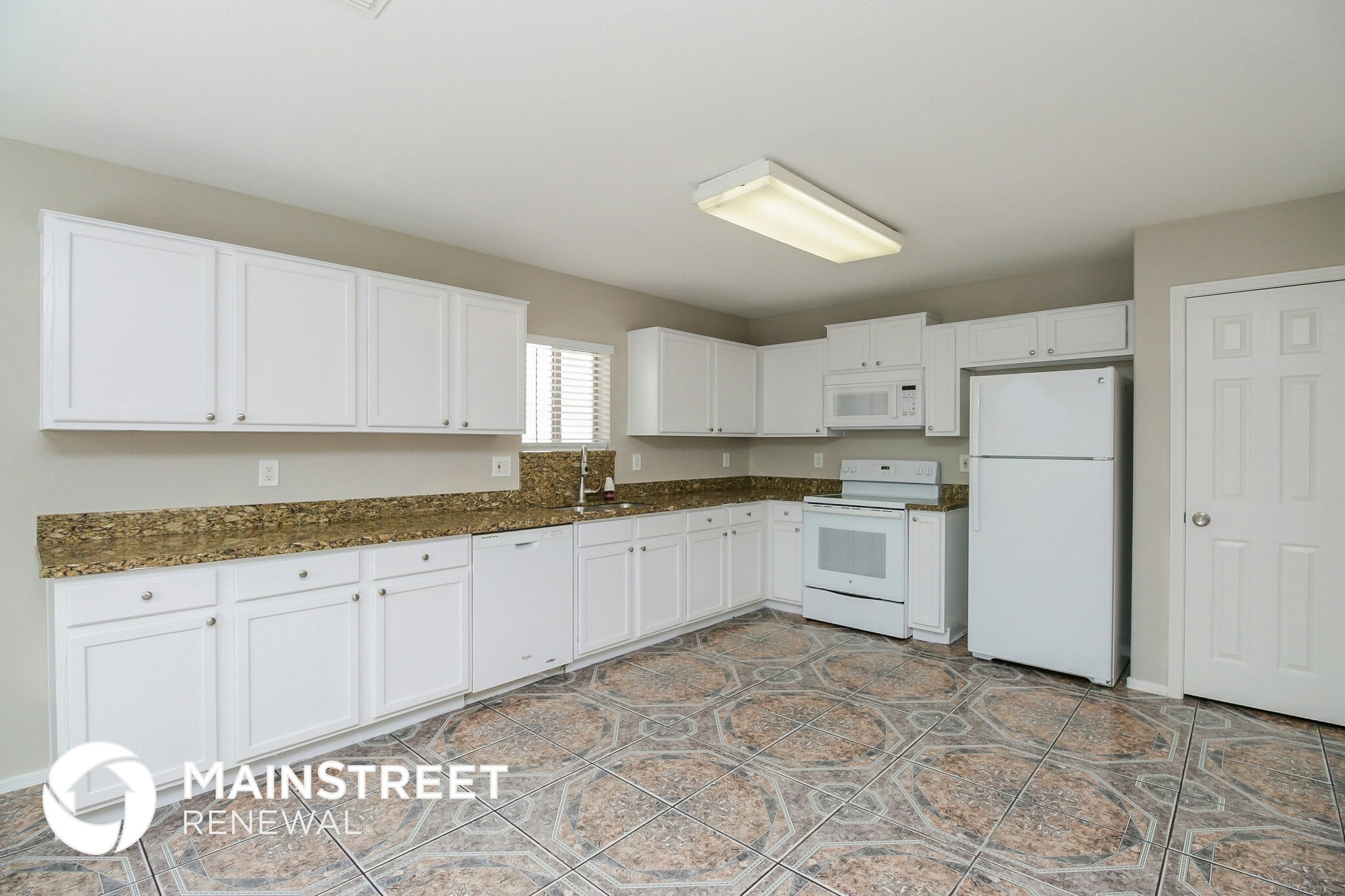 Building Photo - 8341 W Hughes Dr