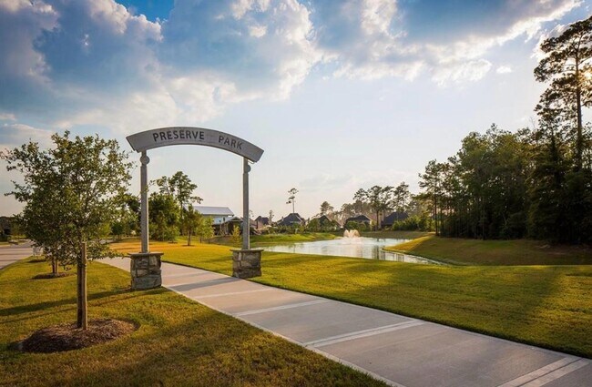 Building Photo - 17706 Rosemary Ln