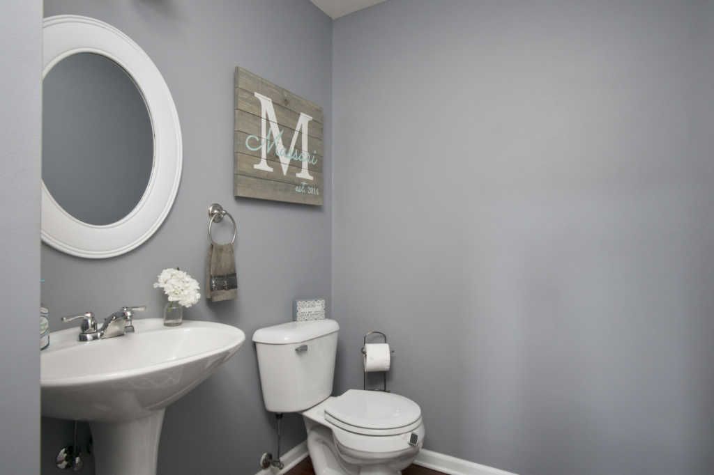 Main Floor Powder Room - 15353 Sheffield Square Pkwy