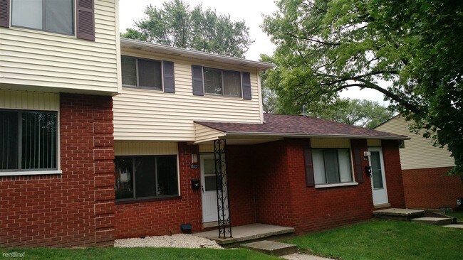 Building Photo - 1028 Bridge St