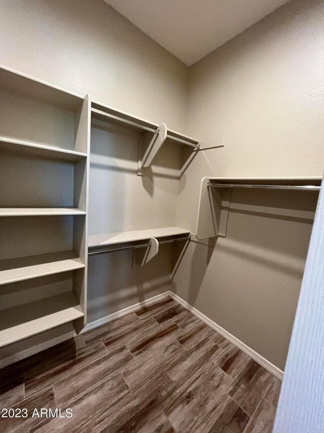 Building Photo - 4225 E Ronald St