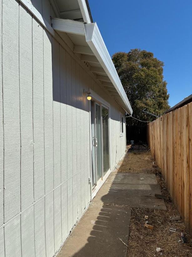 Building Photo - 7663 Jacaranda Ct