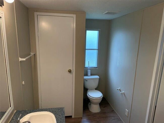 Building Photo - 2021 N Battlebell Rd