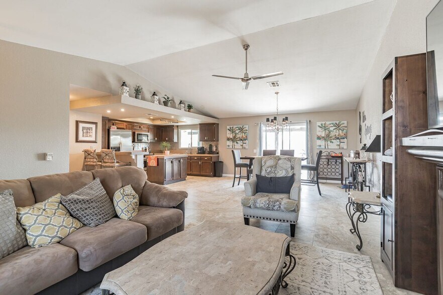 Building Photo - 27350 Melanita Dr