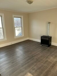 Building Photo - 230 Pleasant St