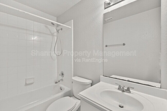 Building Photo - 21106 Blackbluff Ct