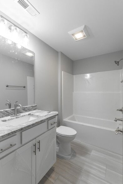 Building Photo - 5085 Oop Rd