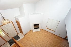 Building Photo - 907 Elderberry Cir