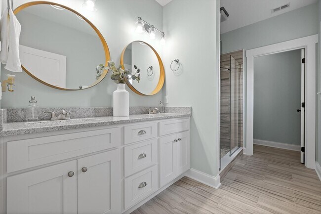 Building Photo - 718 Windrush Loop