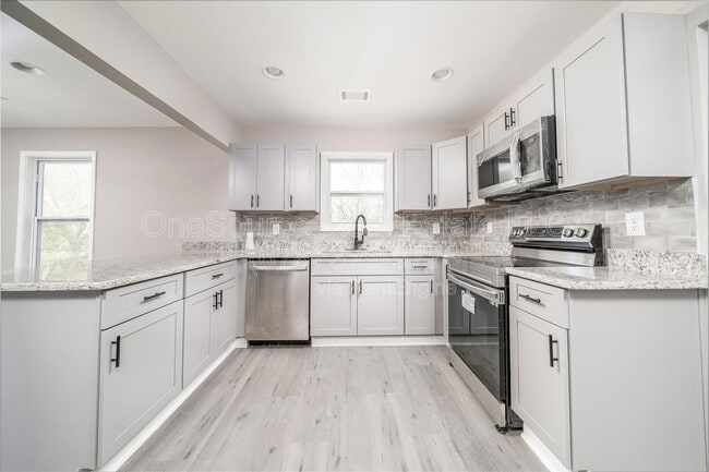 Building Photo - 665 S Eugenia Pl NW