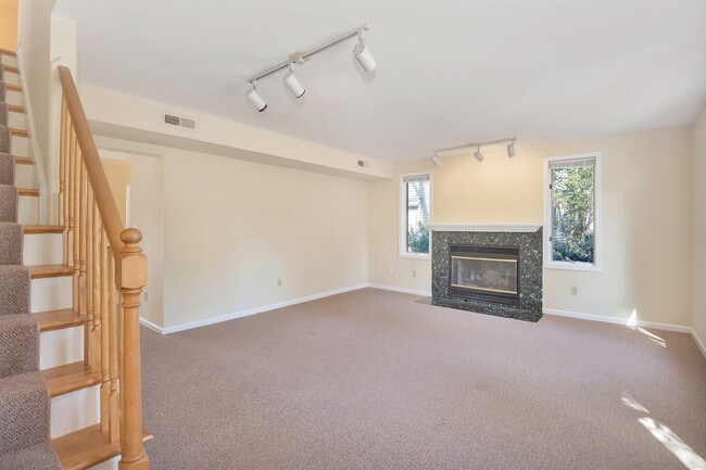 Building Photo - 1292 Timberbranch Ct