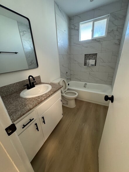 Building Photo - 5511 Corteen Pl