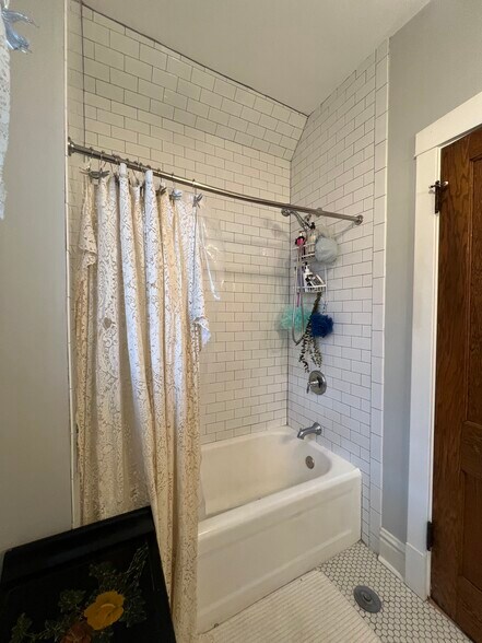 Building Photo - 3541 W Jackson Blvd