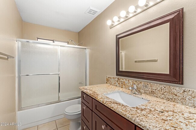 Building Photo - 4453 E Wildwood Dr