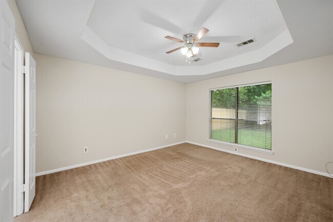 Building Photo - 1631 Stonehaven Village Cir
