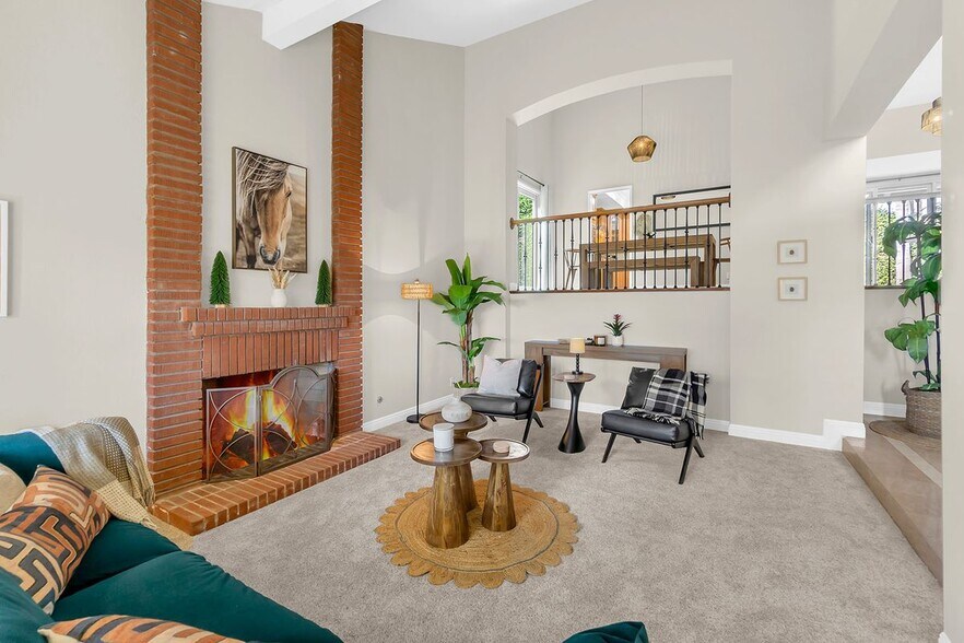 Building Photo - 25151 Via Playa