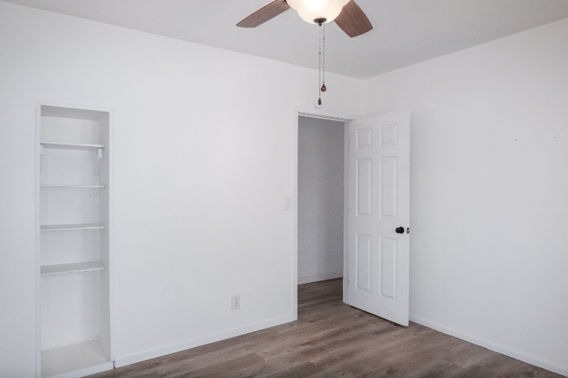 Building Photo - 1321 Dakota Ave