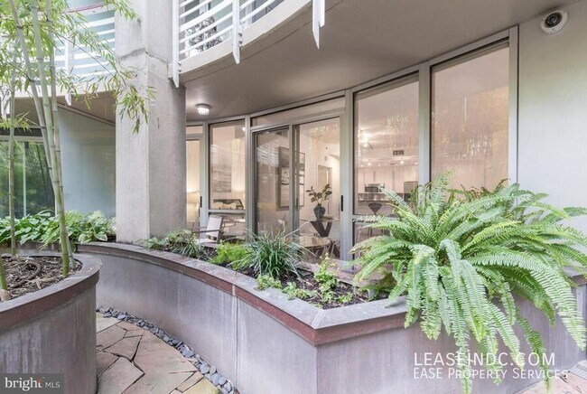 Building Photo - 1300 13th St NW