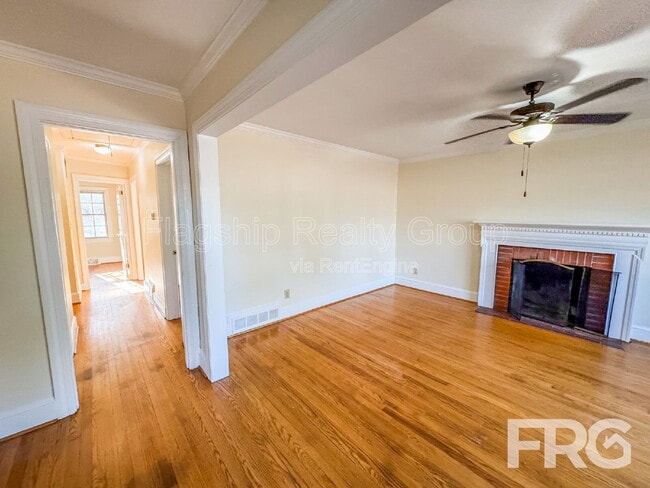 Building Photo - 2501 Jefferson Dr