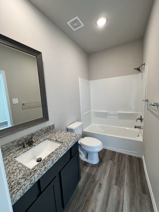 Building Photo - 11606 Vistawood St