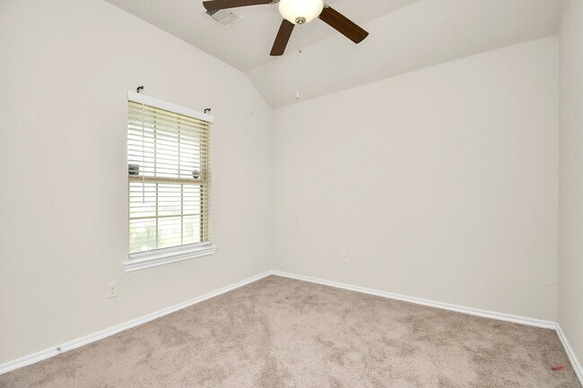 Building Photo - 25634 Royal Catchfly Rd