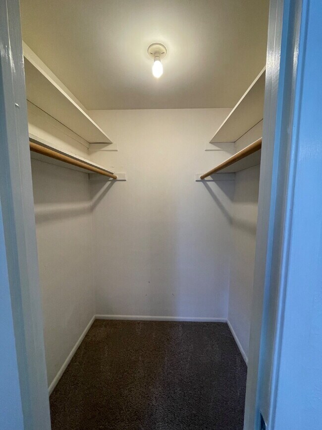 Building Photo - Enjoy living in Panorama Village and enjoy all it has to offer: 27-hole golf course, 3 city parks...