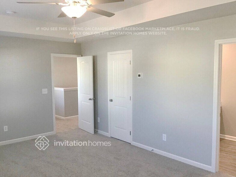 Building Photo - 4937 Fawnwood Dr