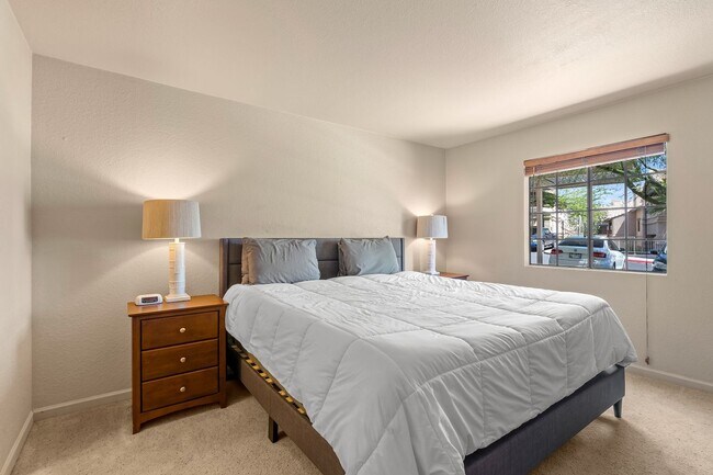Building Photo - Furnished 3 Bedroom close to Downtown Tucson Pima West and U of A