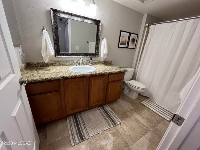 Building Photo - 5751 N Kolb Rd