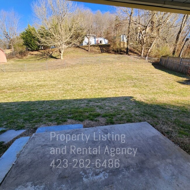 Building Photo - One story home, Elizabethton, 4 Bedrooms