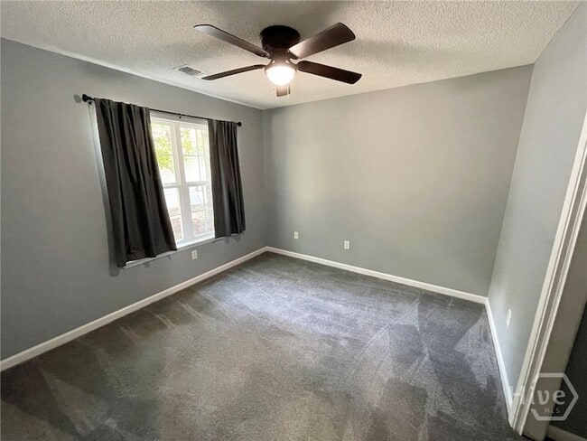 Building Photo - 119 Mustang Dr