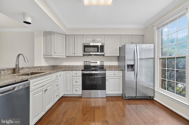 Building Photo - 3736 Angelton Ct