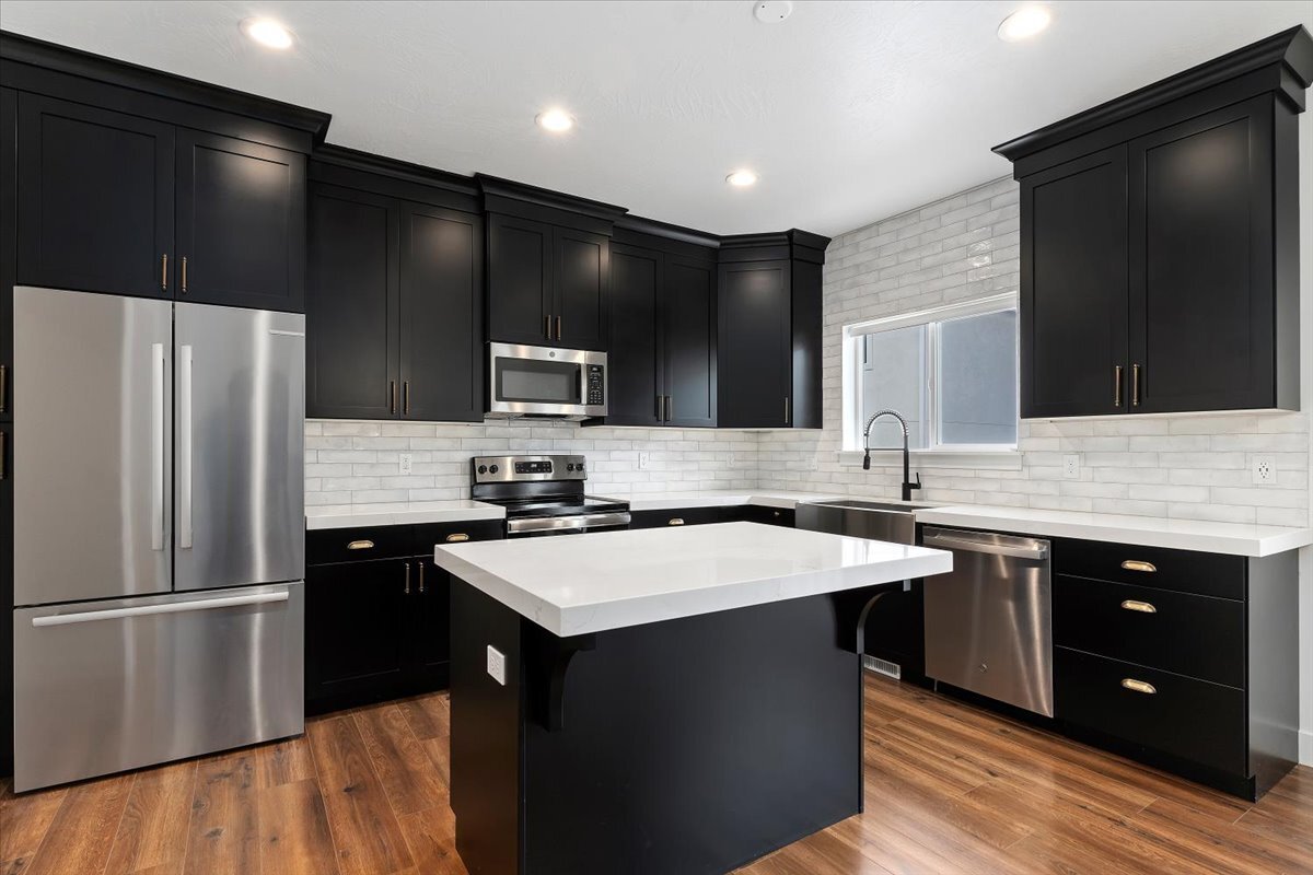 Building Photo - 4729 E Lk Cor Dr