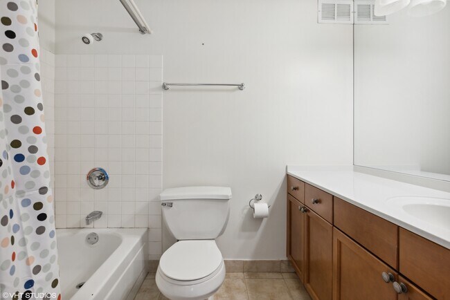 Building Photo - 474 N Lake Shore Dr