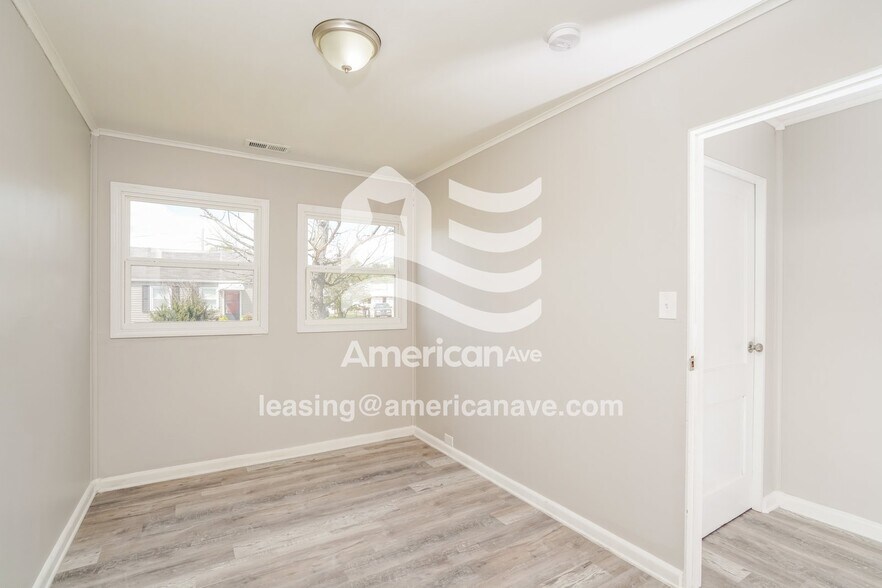 Building Photo - 113 Marshall Dr