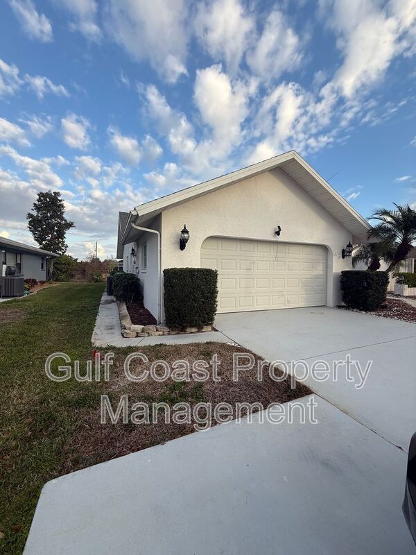 Building Photo - 2436 Abscott St