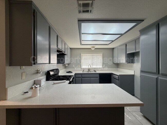 Building Photo - 15006 Tuscola Rd