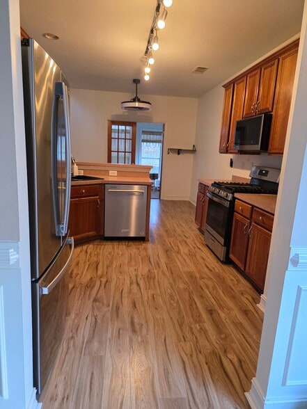 Kitchen - 2356 Hampton Park Dr