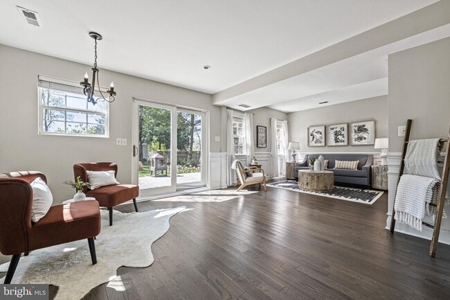 Building Photo - 4 High St