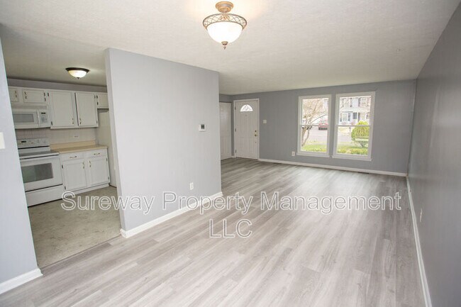 Building Photo - 57 Lady Diana Cir