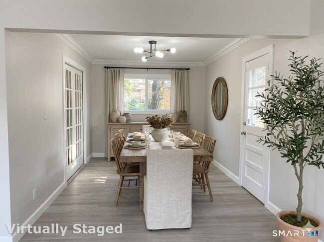 Building Photo - 14 Amherst Rd