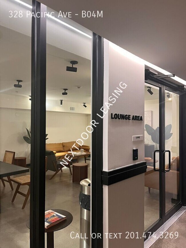 Building Photo - 328 Pacific Ave