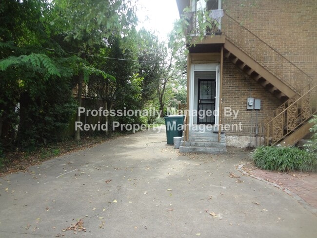Building Photo - 1816 Forest Ave