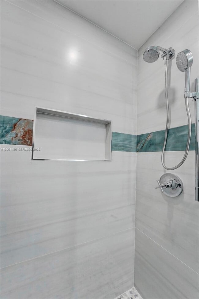 Building Photo - 3744 NE 167th St